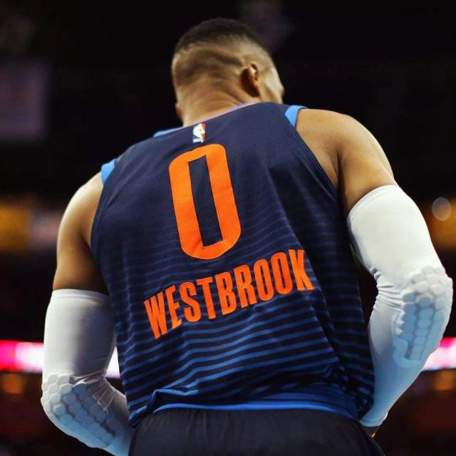 开云-关于NBA总决赛倒计时,俄克拉荷马雷霆清晨调整名单,细节引发关注,赛场秩序良好,临场指挥获称赞的信息